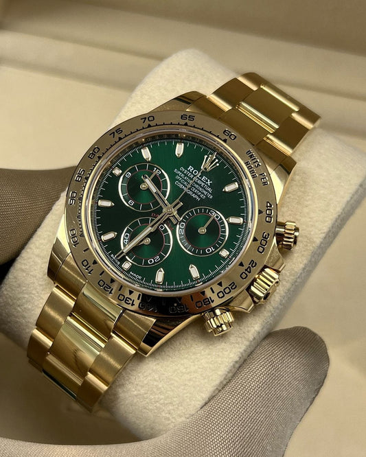 Rolex daytona gold with green dial 💚